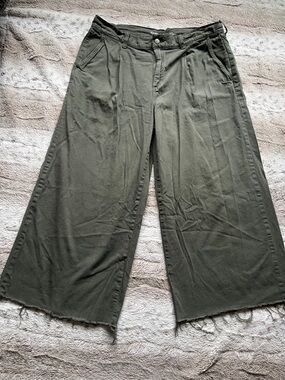 Old Navy Women's Olive Wide-Leg Chinos